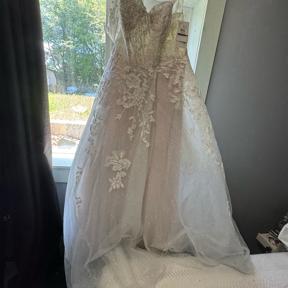 Signature Ivory Floral Lace Gown